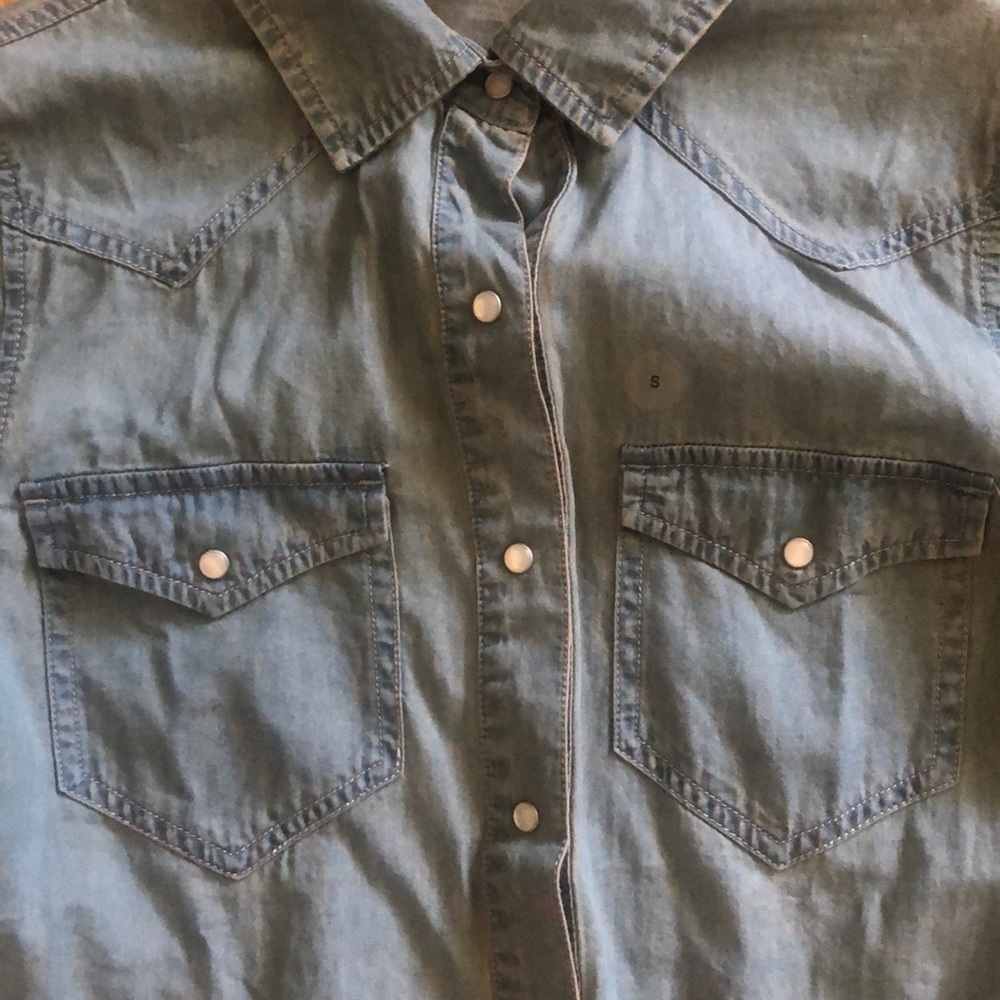 Women’s Denim Button Up - Picture 3 of 6